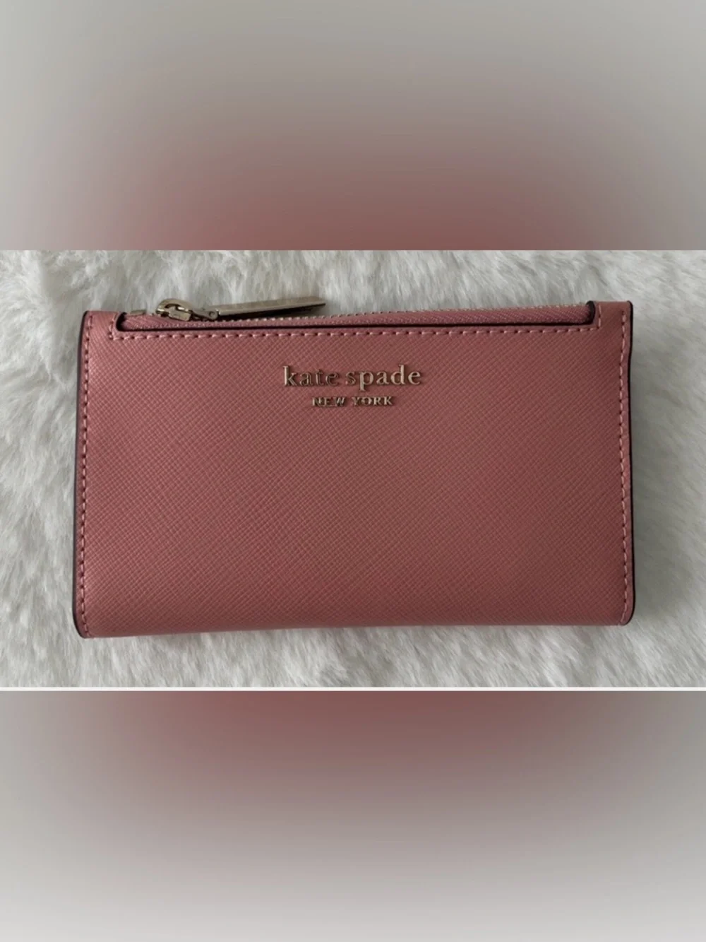 Kate Spade New York Rose Pink Saffiano Zip Wallet Gently Used - Picture 1 of 3